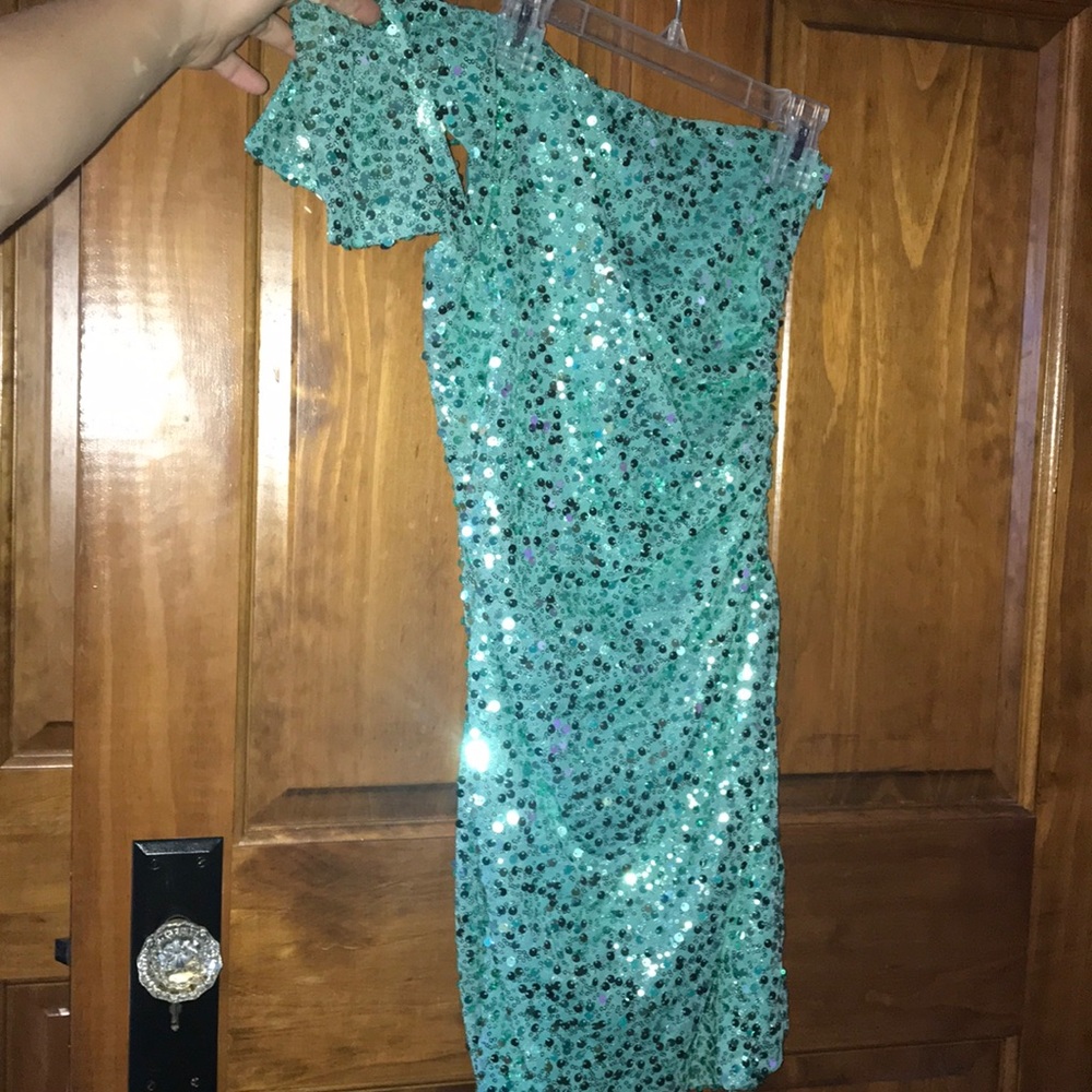 Short prom dress (size 1)